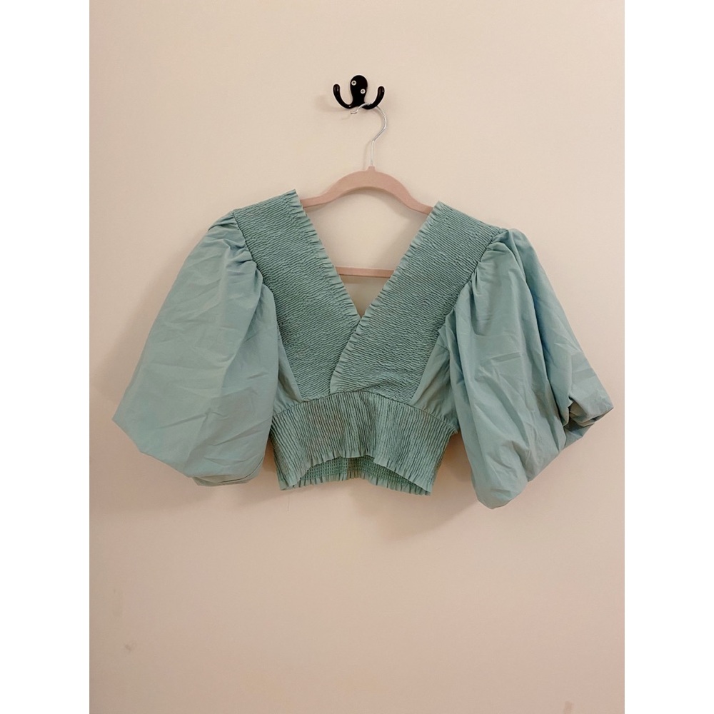 Zara volume sleep cropped blouse